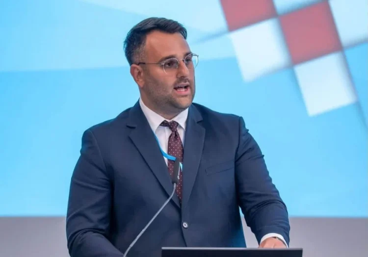 Brotnjak Leonardo Artuković izabran za prvog predsjednika Savjeta mladih Hrvata izvan Republike