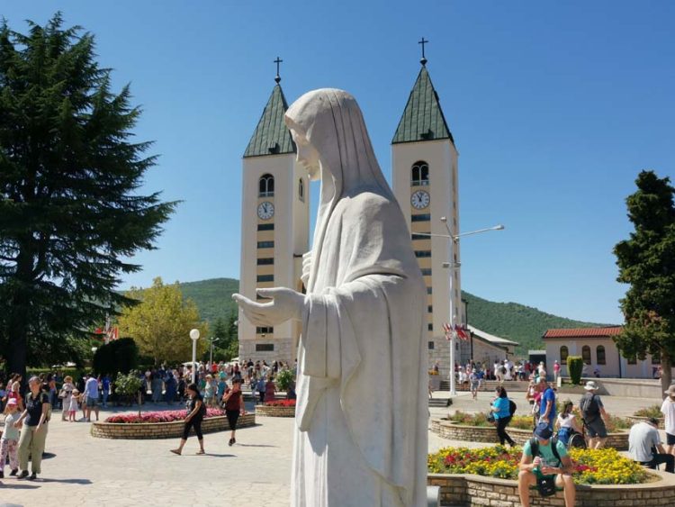 OSUDA VANDALIZMA U MEĐUGORJU | Na zlo odgovorimo molitvom, a ne mržnjom