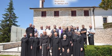 18. SUSRET BROĆANSKIH DUHOVNIH ZVANJA | Zajedništvo, molitva i zahvalnost u Šiljevištu