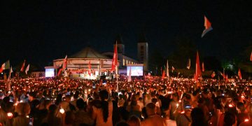 TREĆI DAN 37. MLADIFESTA | Fra Jozo Grbeš: “Birajte slobodu i ljubav, bit ćete sretni uvijek”