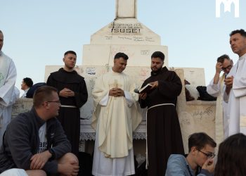 Fra Zvonimir Pavičić predslavio misu na Križevcu za kraj 37. Mladifesta: “Uvijek je lijepo u Božjoj blizini”