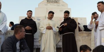 Fra Zvonimir Pavičić predslavio misu na Križevcu za kraj 37. Mladifesta: “Uvijek je lijepo u Božjoj blizini”