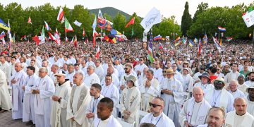 ČETVRTI DAN 37. MLADIFESTA | Nadbiskup Aldo Cavalli: „Međugorje je vrt prepun plodova milosti, mira i vjere“