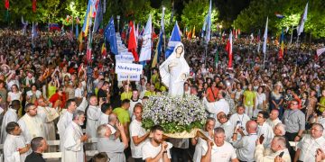 DRUGI DAN MLADIFESTA | „Pođimo na izvor, voda je čista, tamo je tišina, tamo je mir“