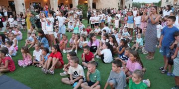 PRVA VEČER ETNOFESTA DIDAK OKUPILA DJECU I OBITELJI | Večer tradicije, običaja i hercegovačke baštine