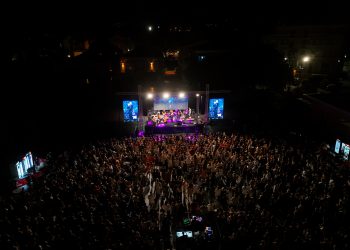 Mostar pjevao s Peđom Jovanovićem: Spektakl Peđe Jovanovića i Big Concert Orchestra koji će se pamtiti