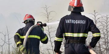 VATROGASCI NA PRVOJ LINIJI OBRANE | Ljeto im donosi najteže izazove