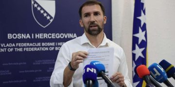 STIŽU VEĆE MIROVINE | Najniža 714 KM za nove, oko 691 KM za postojeće umirovljenike