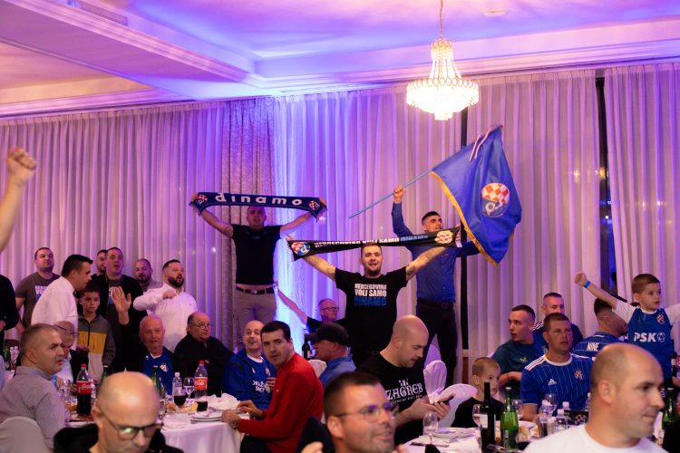 ČITLUK OBOJAN U PLAVO │Šest stotina navijača i delegacija iz Zagreba zajedno slavili ljubav prema Dinamu