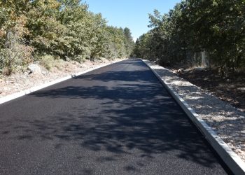 Obnovom ceste između Bijakovića i Vionice nastavljeno uređenje lokalnih prometnica