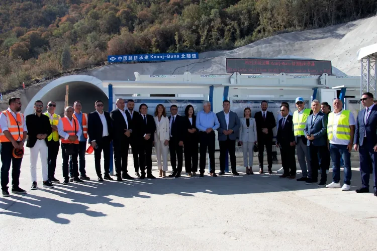 Važan dan za Hercegovinu: Probijen tunel Kvanj na trasi izgradnje autoceste na Koridoru Vc