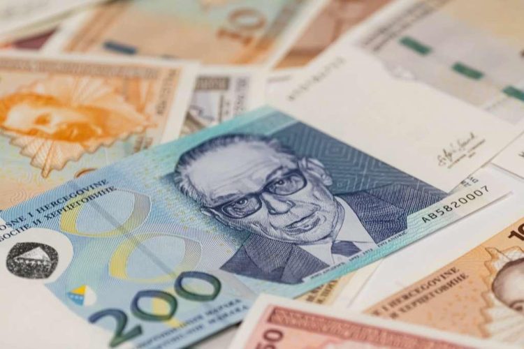 Evo koliko je iznosila prosječna neto plaća za srpanj u FBiH