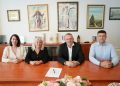 Ministrica Vlaisavljević i načelnik Radišić potpisali ugovor o sufinanciranju radova na SC Jakerovac
