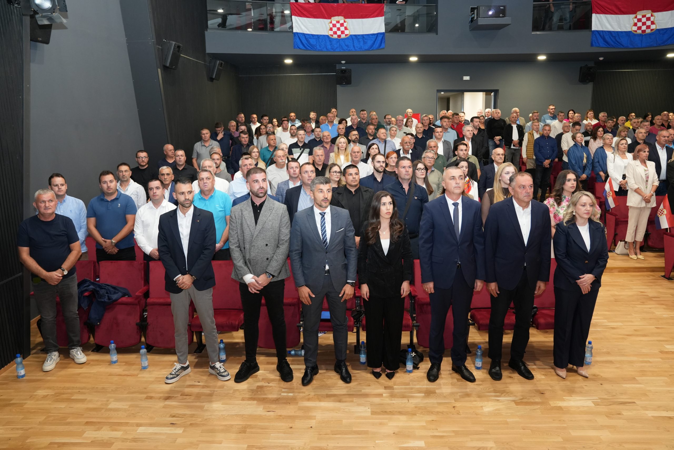 Brotnjo uz HDZ, HDZ uz Brotnjo: Veliki odaziv na završnom predizbornom skupu potvrdio pobjednički duh