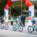 Osmijesi i pobjednički duh u Jablanici: Organizatori “Tour of BiH” darivali bicikle najvatrenijim navijačima